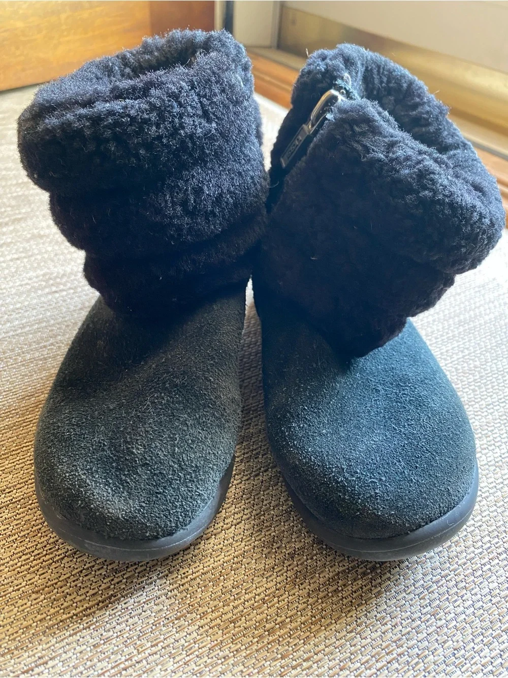 UGG Black Kids size 9 Shearling Cuff Suede Booties